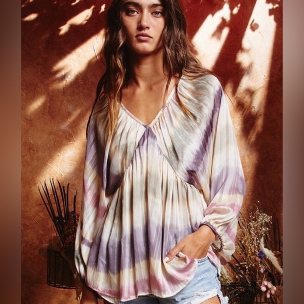 BUCKETLIST Purple Lurex Metallic Glitter Shine  Knit Top - Picture 3 of 5